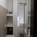 Lägenhet In Arona, Olivia's 100mt Dal *