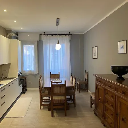 Apartamento In Arona, Olivia's 100mt Dal Arona