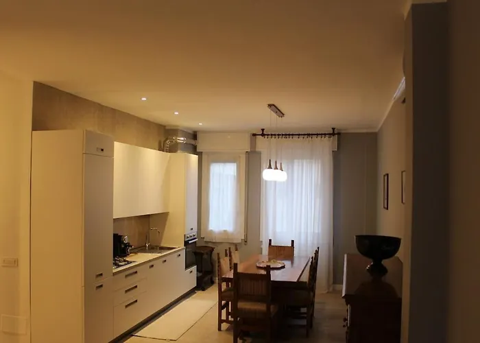 Apartamento In Arona, Olivia's 100mt Dal *