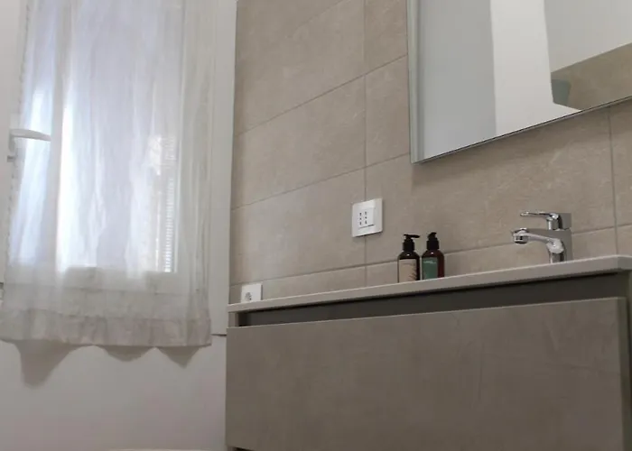 In Arona, Olivia's 100mt Dal Apartamento Arona